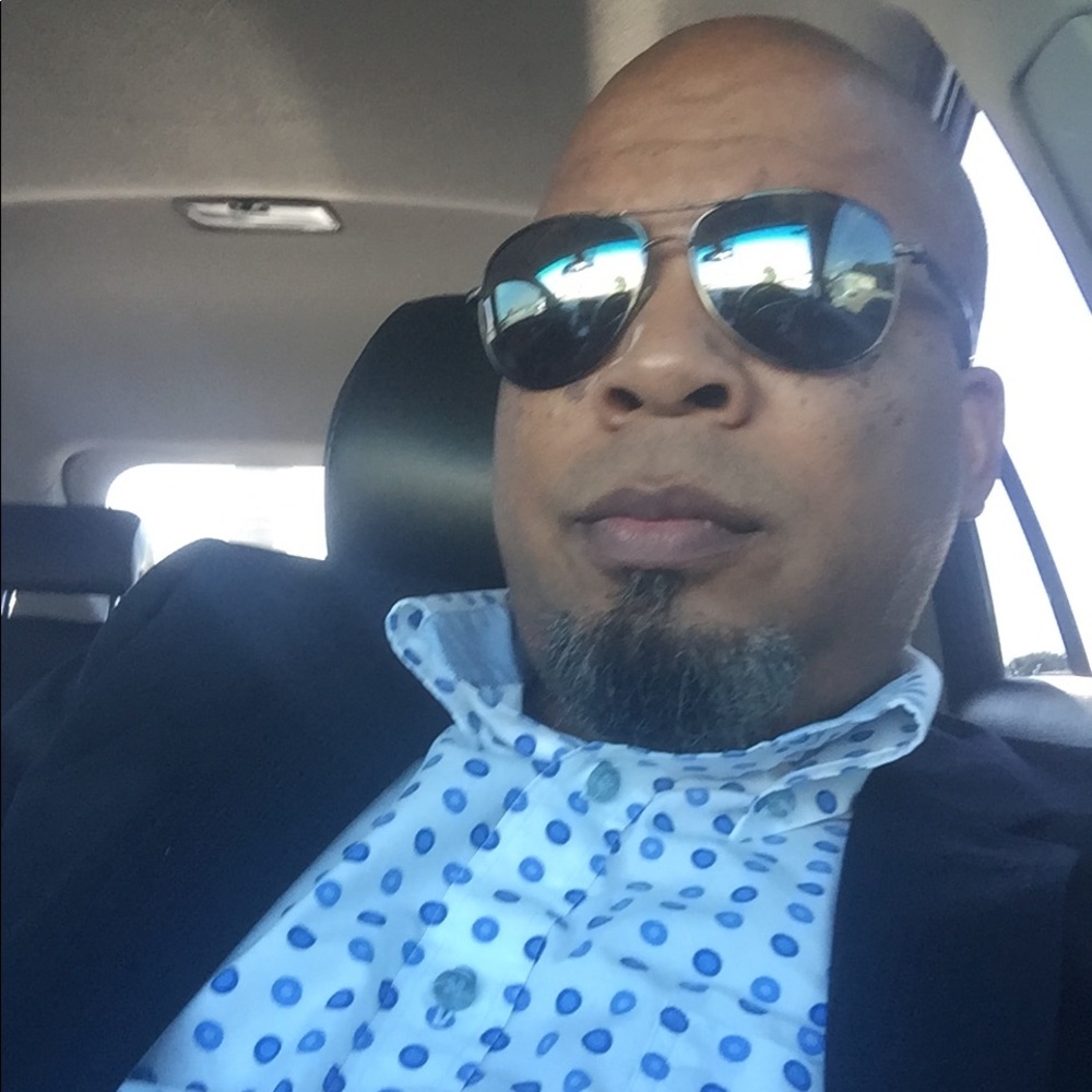 Meet your Posher, Eric